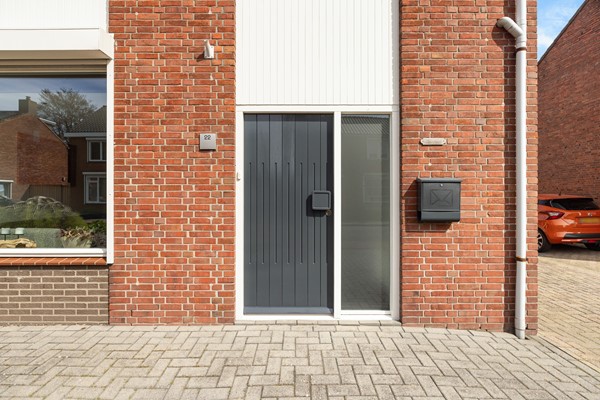 Foto - Te koop:  Royale twee-onder-een-kapwoning met comfort en ruimte!